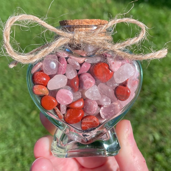 Heart shaped glass bottle with rhodonite, rose quartz, and red jasper chips - Picture 1 of 5